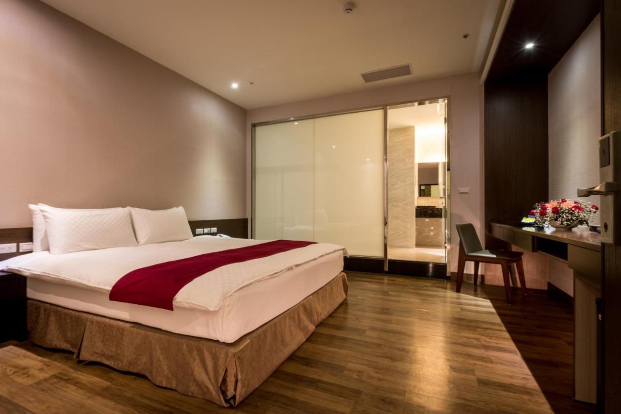 Jai Chateau Hotels & Hostels Тайнан Екстериор снимка