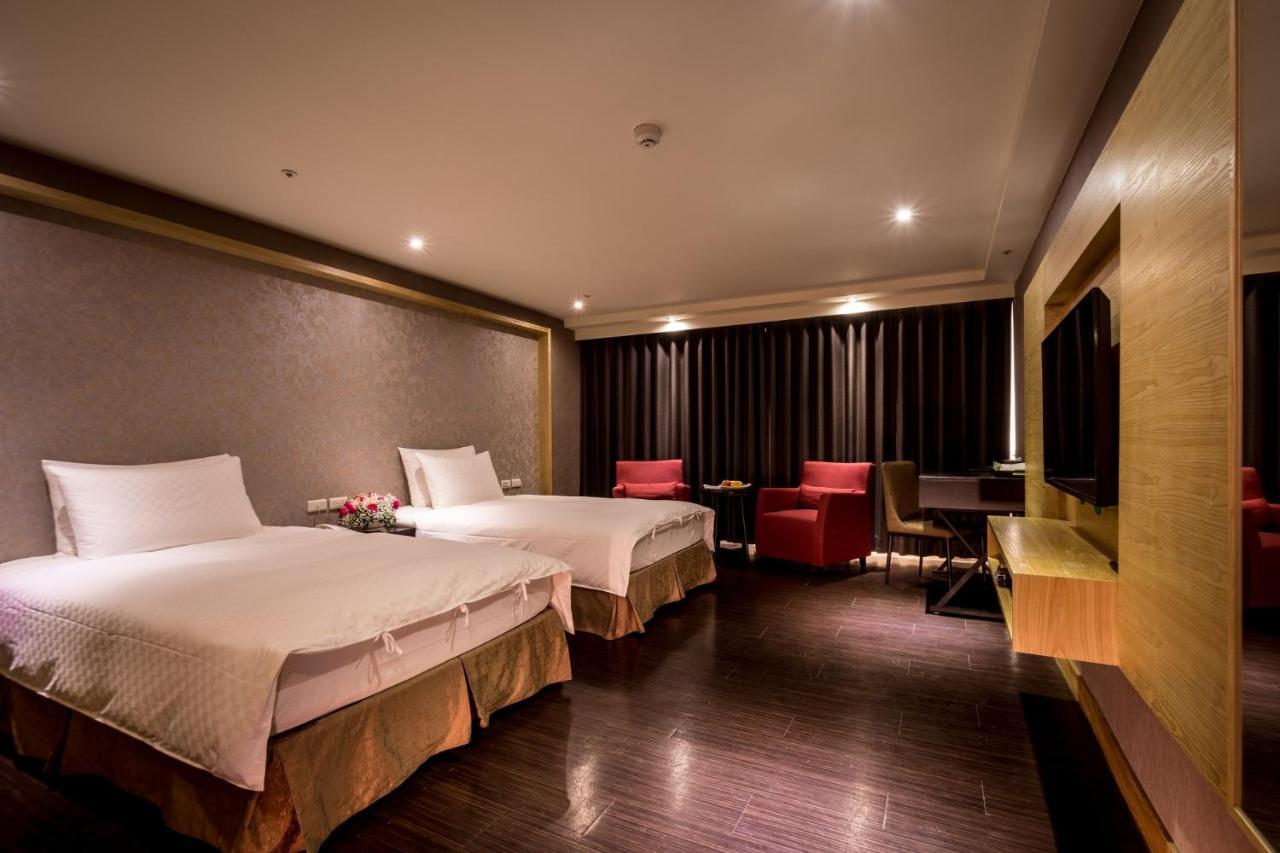 Jai Chateau Hotels & Hostels Тайнан Екстериор снимка