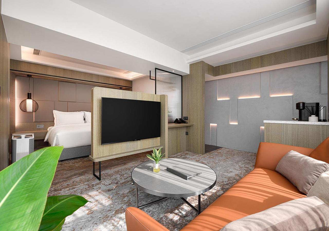 Jai Chateau Hotels & Hostels Тайнан Стая снимка