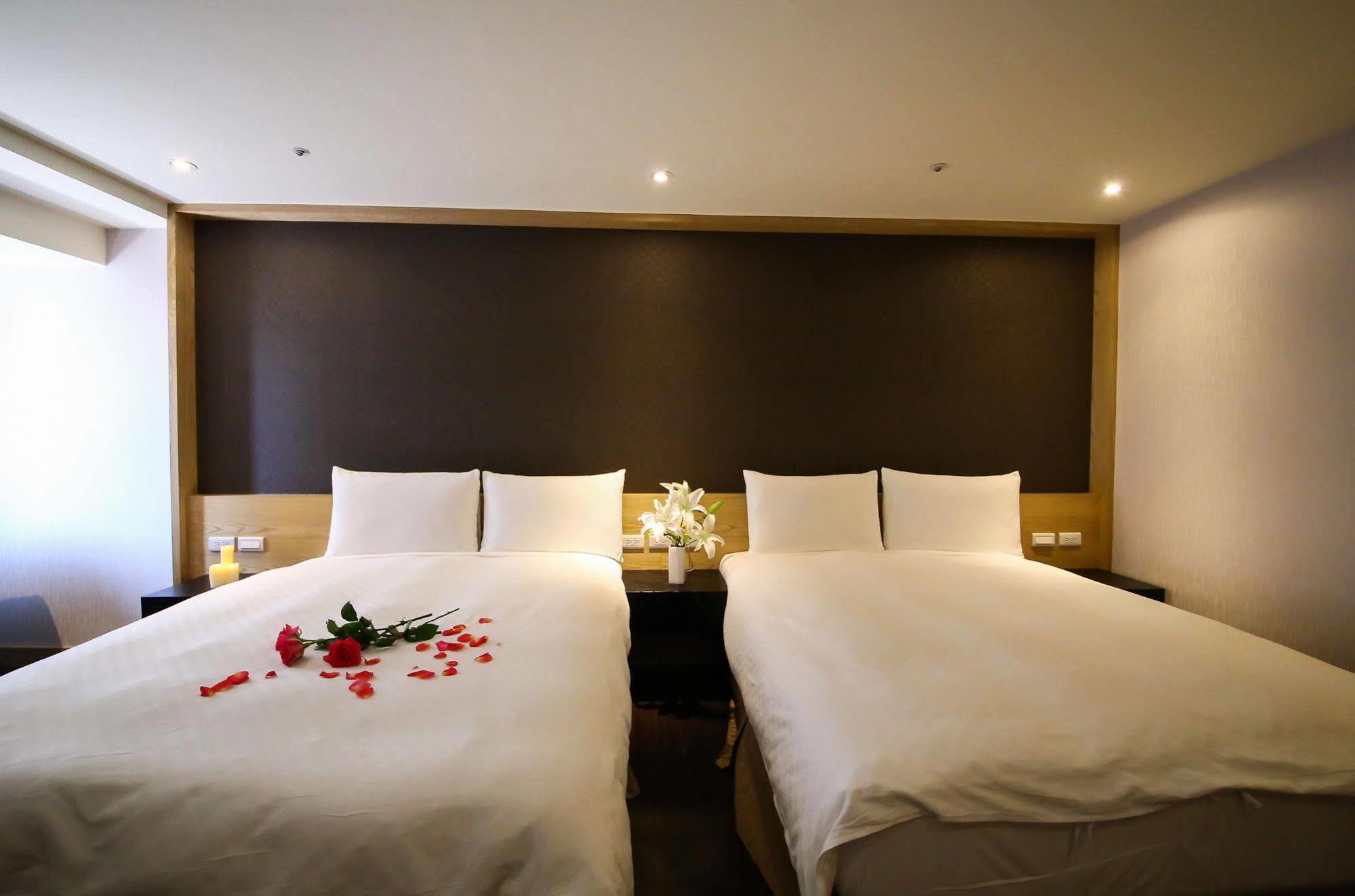 Jai Chateau Hotels & Hostels Тайнан Екстериор снимка