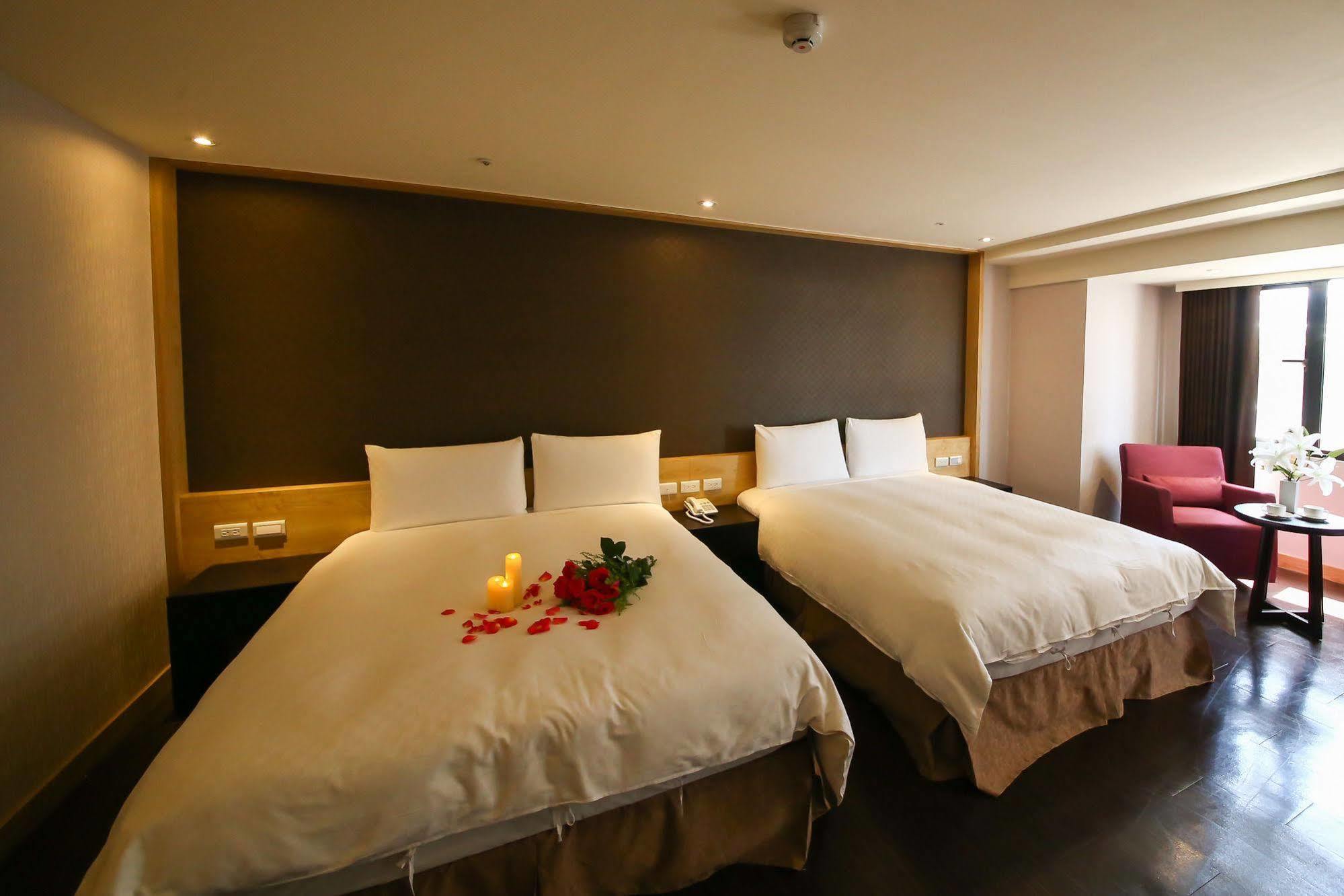 Jai Chateau Hotels & Hostels Тайнан Екстериор снимка